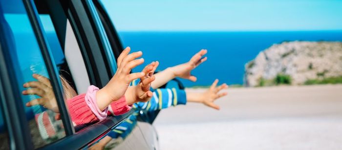 Jeu pour occuper les enfants dans la voiture